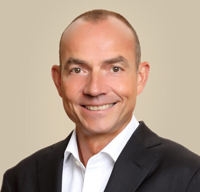 Martin Rinck - Global Head of Luxury and Lifestyle Group at Hilton Martin Rinck - Global Head of Luxury and Lifestyle Group at Hilton